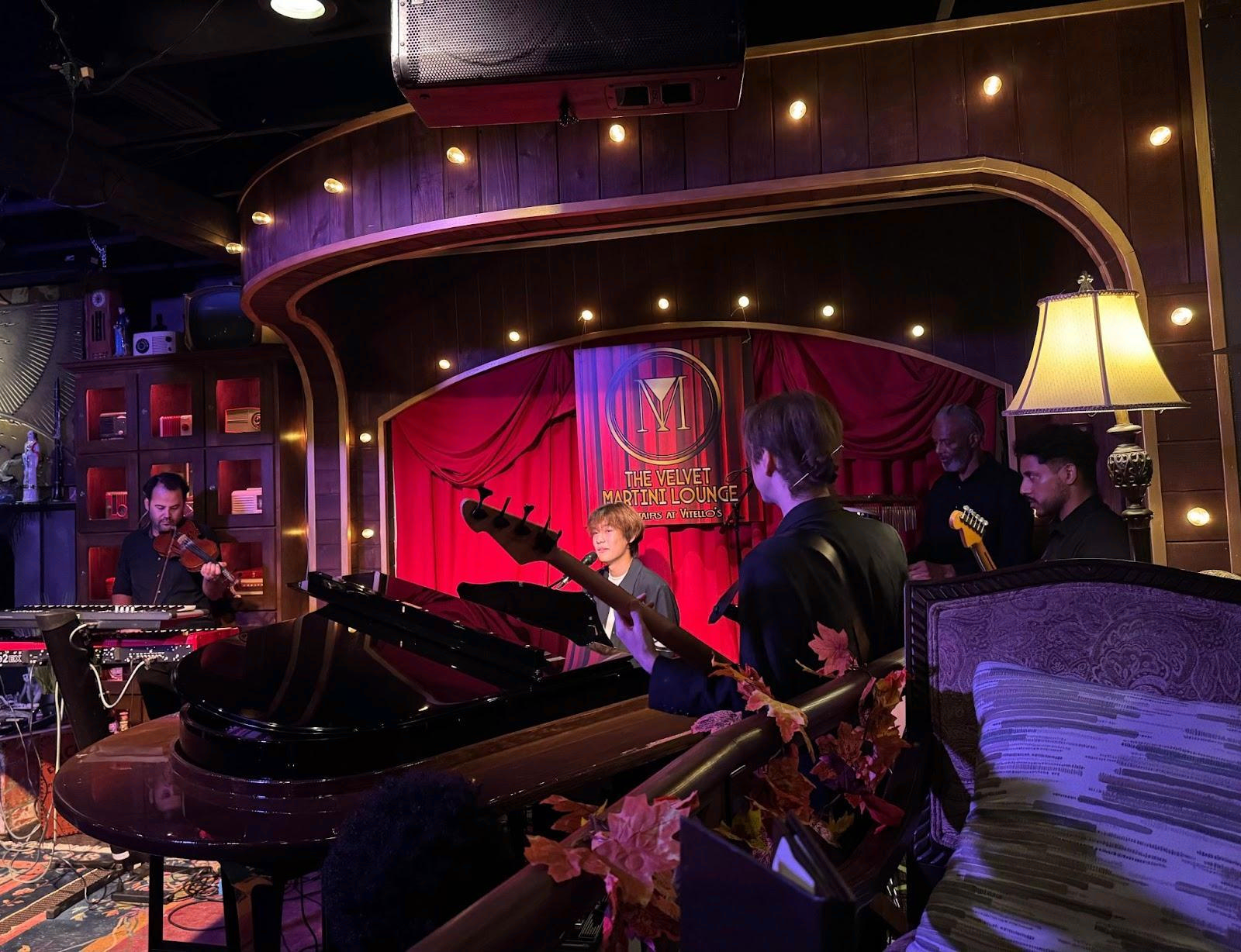 William Dong Debuts in Hollywood, Gains Recognition from Music Industry